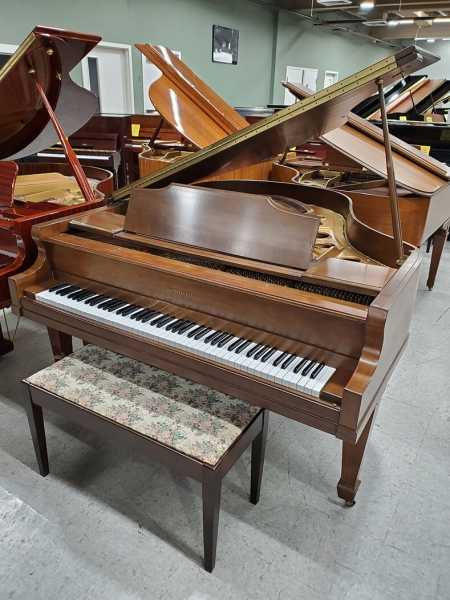 chicago kimball baby grand piano walnut chicago kimball baby grand piano walnut