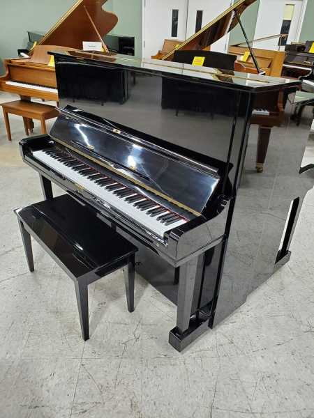 Samick Upright Piano Model SU131T