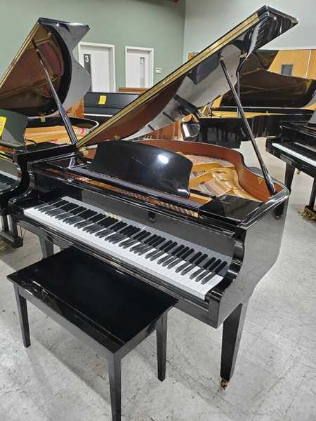 Used Petite Grand Pianos | Piano Man Superstore