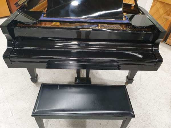 1981 Stegler G5A Ebony Polish Grand Piano closed