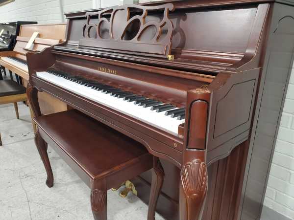 1986 young chang baby grand piano