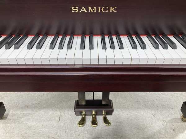 1991 Samick SG155 Baby Grand Piano Middle Keys