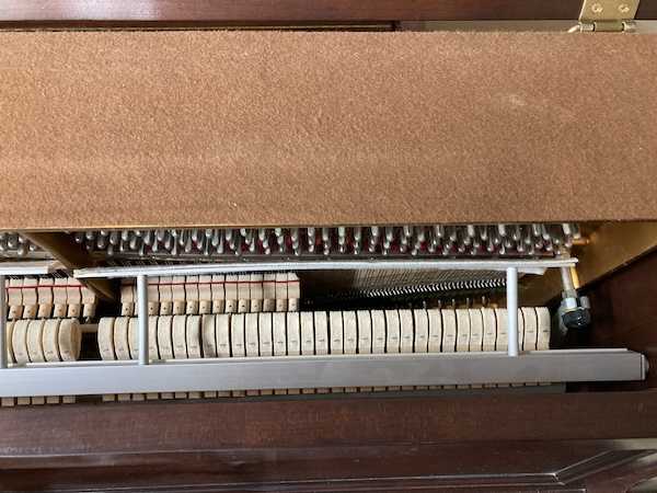 1993 Young Chang F-116 Studio Upright Piano Right Hammers_Strings