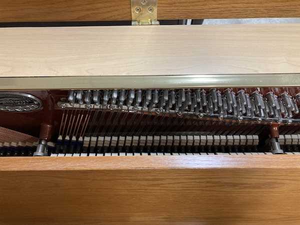 2004 Baldwin 2095E Console Piano Middle Strings_Hammers