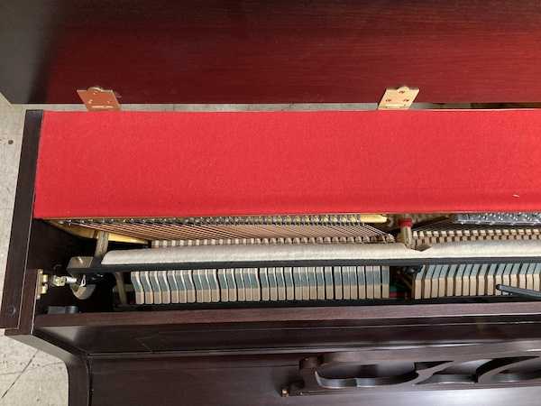 Hallet Davis Console Piano (530102925) Left Hammers