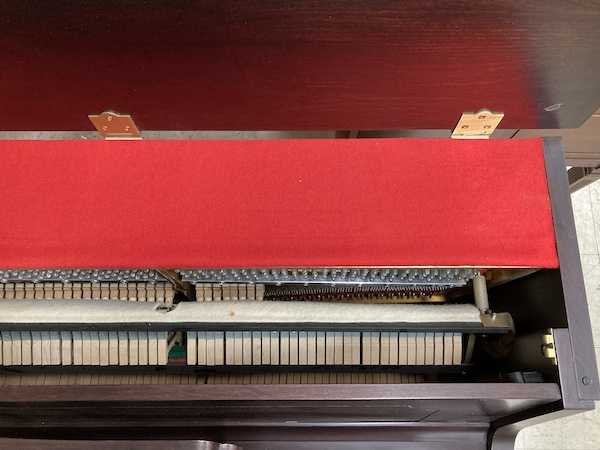 Hallet Davis Console Piano (530102925) Right Hammers