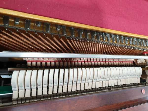 1990 Kohler _ Campbell KC-244 Console Piano hammers 1