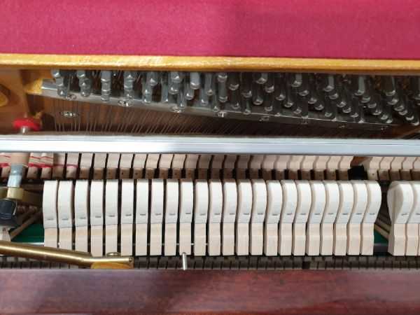 1990 Kohler _ Campbell KC-244 Console Piano hammers 2