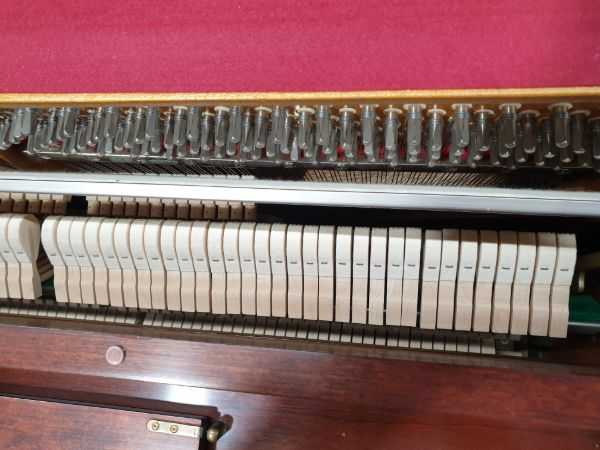 1990 Kohler _ Campbell KC-244 Console Piano hammers 3