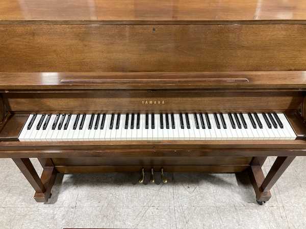 1960 Yamaha P202 (B130251) Studio Upright Piano IMG_1127