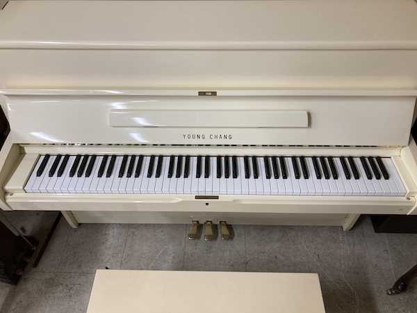1986 Young Chang U-107 Console Piano IMG_1195