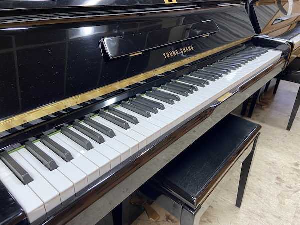 young chang upright piano u107a young chang upright piano u107a