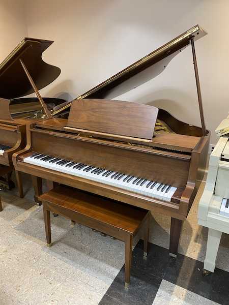 #B115. Used 1978 Yamaha GH1 Baby Grand Piano