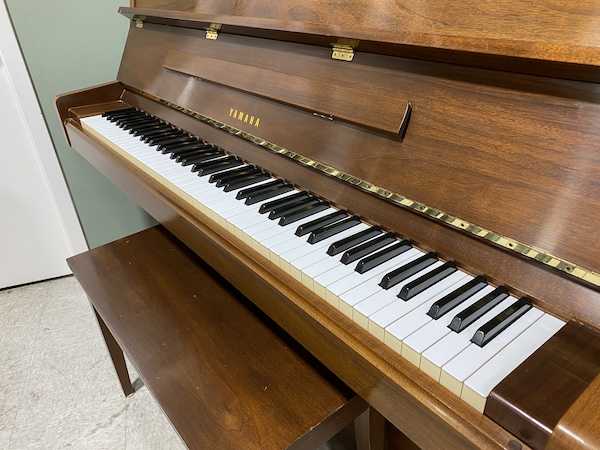 #F201. Used 1981 Yamaha P2 Console Piano IMG_0607