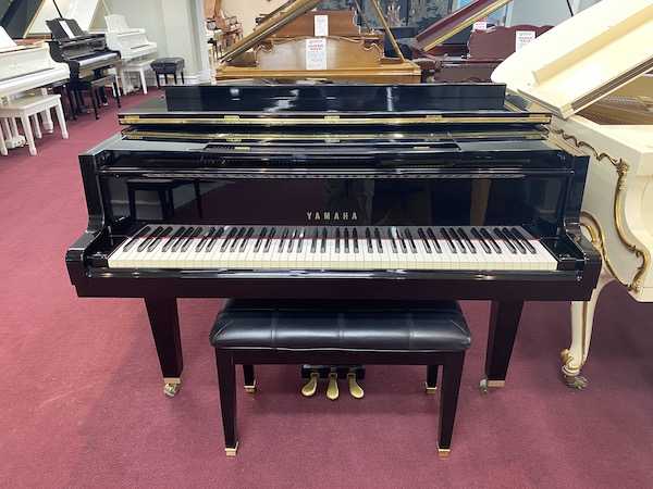 #B166. Used 1985 Yamaha GH1 Baby Grand Piano IMG_1923