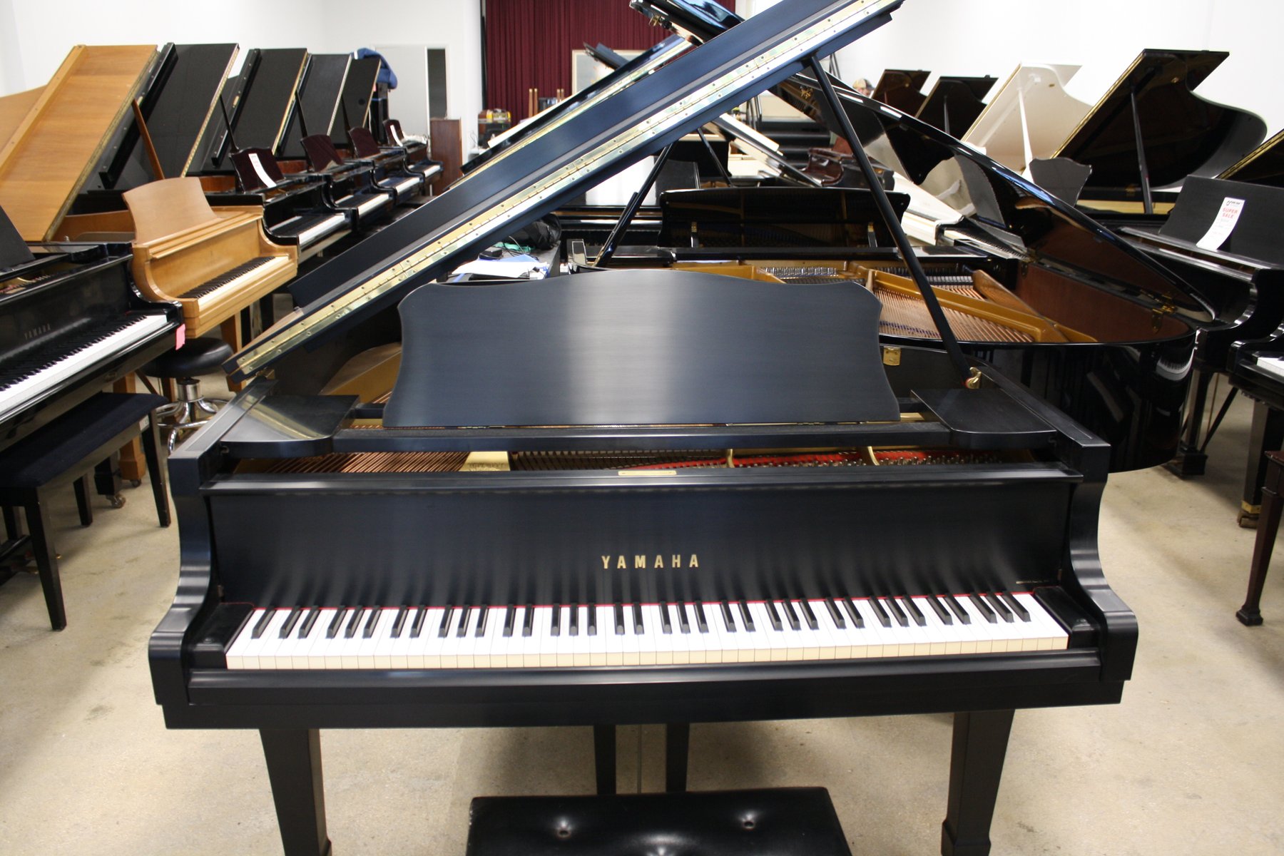 Yamaha G2 — front